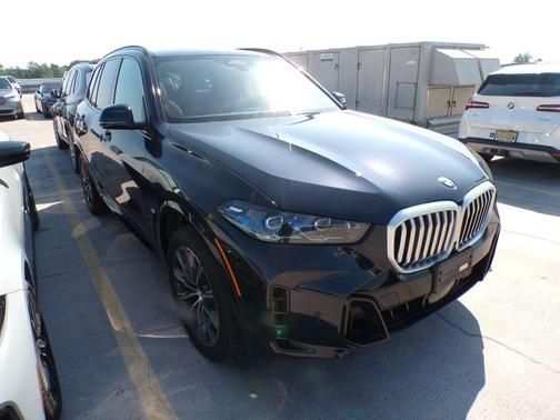 Carbon Black Metallic 2026 BMW X5 xDrive40i