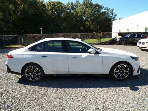 Alpine White 2024 BMW 540 xDrive