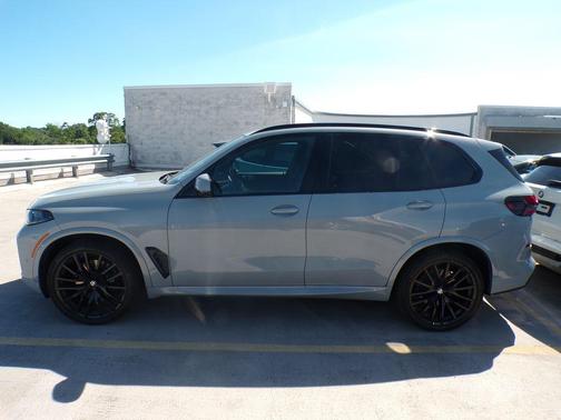 Brooklyn Grey Metallic 2026 BMW X5 xDrive40i