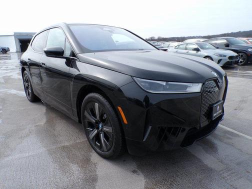 2025 BMW iX xDrive50