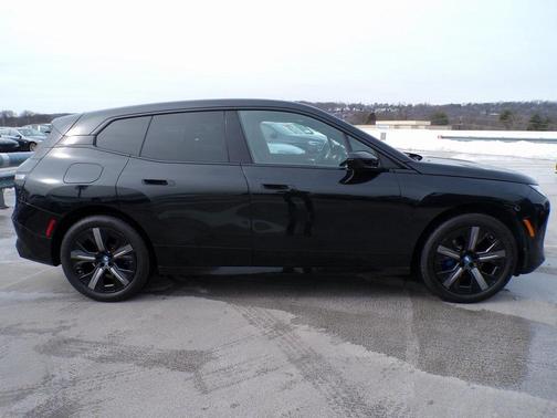 2025 BMW iX xDrive50