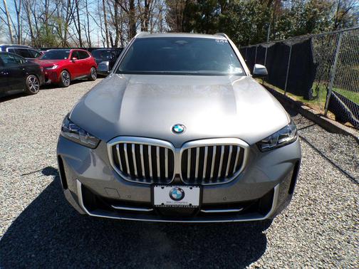 Skyscraper Grey Metallic 2024 BMW X5 xDrive40i