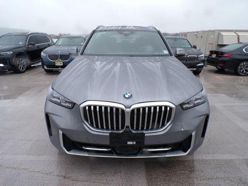 Skyscraper Grey Metallic 2024 BMW X5 xDrive40i