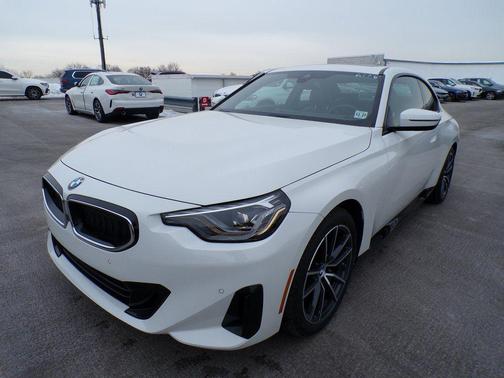 2023 BMW 230 i xDrive