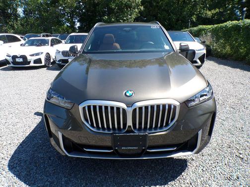 Manhattan Green Metallic 2026 BMW X5 xDrive40i