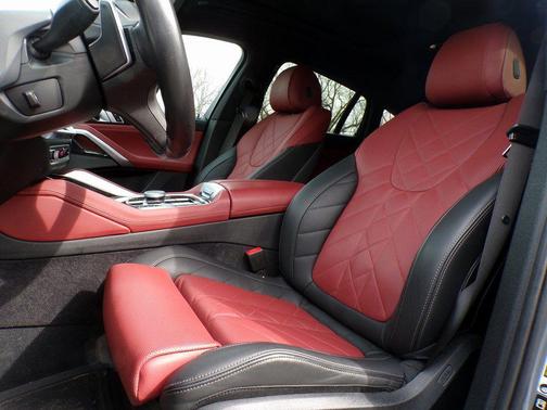 2025 BMW X6 xDrive40i