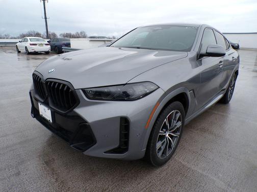 2025 BMW X6 xDrive40i