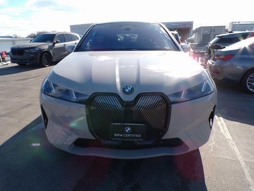 2026 BMW iX xDrive60