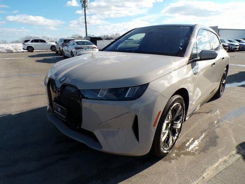 2026 BMW iX xDrive60