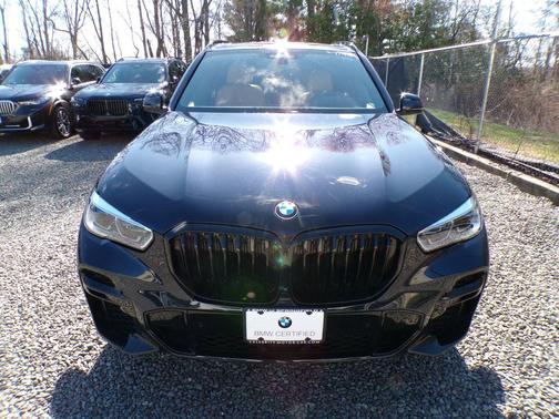 Carbon Black Metallic 2023 BMW X5 M50i