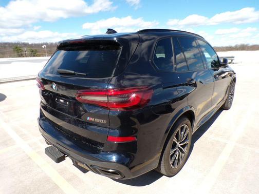 2023 BMW X5 M50i
