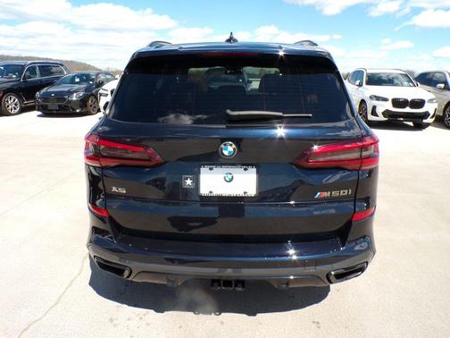 Carbon Black Metallic 2023 BMW X5 M50i