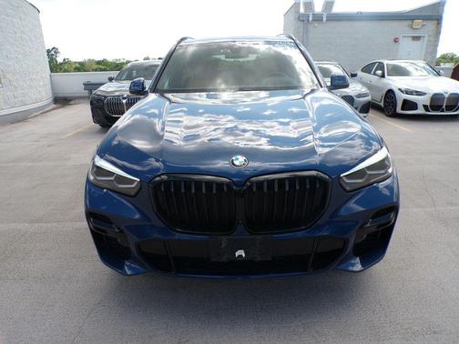 Phytonic Blue Metallic 2023 BMW X5 xDrive40i
