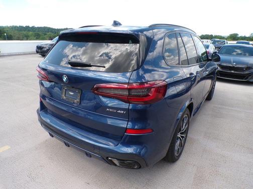Phytonic Blue Metallic 2023 BMW X5 xDrive40i