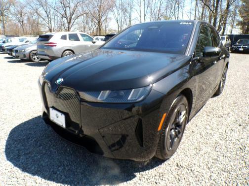 Black Sapphire Metallic 2026 BMW iX xDrive60