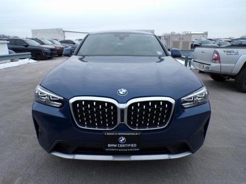 2023 BMW X4 xDrive30i