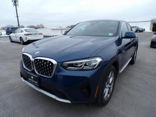 2023 BMW X4 xDrive30i
