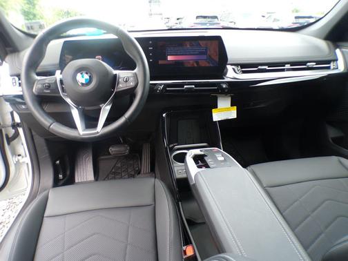 Alpine White 2026 BMW X1 xDrive28i