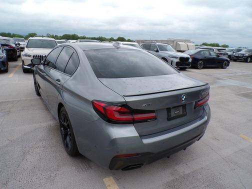 Skyscraper Gray Metallic 2023 BMW 540 i xDrive