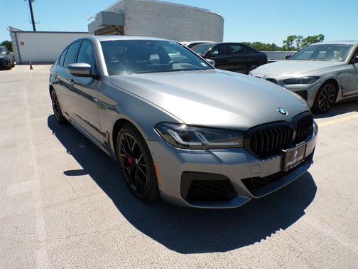 Skyscraper Gray Metallic 2023 BMW 540 i xDrive