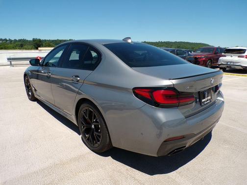 Skyscraper Gray Metallic 2023 BMW 540 i xDrive