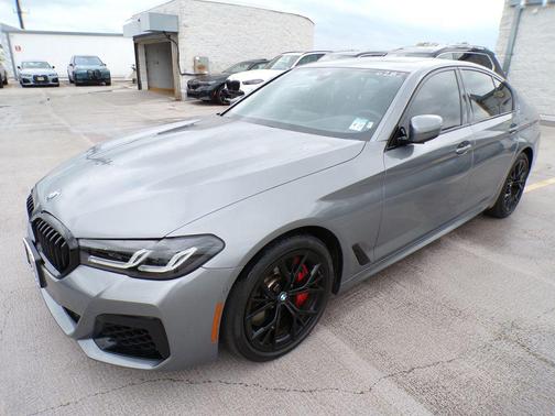 Skyscraper Gray Metallic 2023 BMW 540 i xDrive