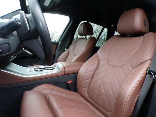 Skyscraper Grey Metallic 2024 BMW X5 xDrive40i