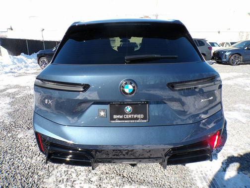 2026 BMW iX xDrive45