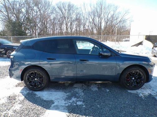 2026 BMW iX xDrive45