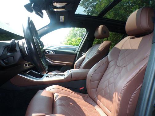 Manhattan Green Metallic 2024 BMW X5 xDrive40i