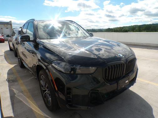 Black Sapphire Metallic 2026 BMW X5 xDrive40i