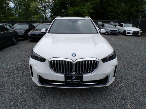 Alpine White 2024 BMW X5 xDrive40i