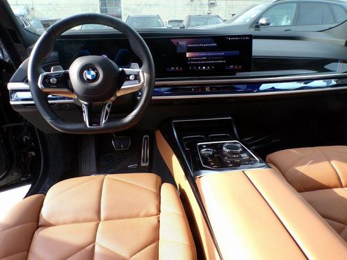2025 BMW 740 xDrive