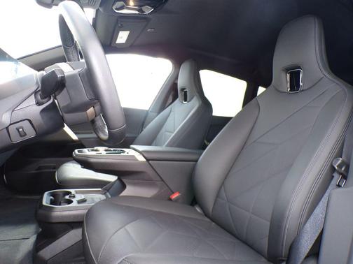 Alpine White 2026 BMW iX xDrive45