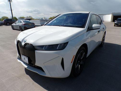 Alpine White 2026 BMW iX xDrive45