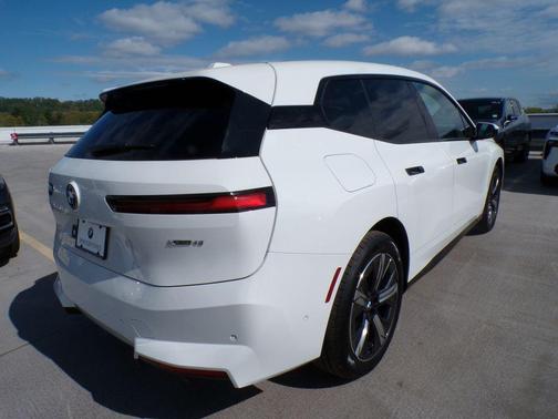 Alpine White 2026 BMW iX xDrive45