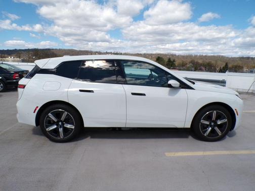 Alpine White 2026 BMW iX xDrive45