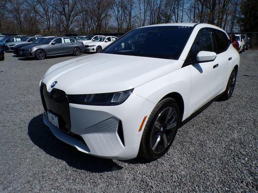 Alpine White 2026 BMW iX xDrive45