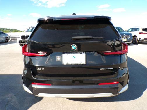 Jet Black 2025 BMW X1 xDrive28i