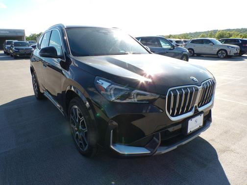 Jet Black 2025 BMW X1 xDrive28i