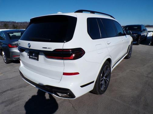 2024 BMW X7 xDrive40i