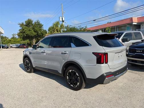 2024 Kia Sorento S