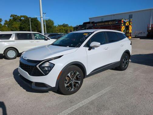 Glacial White Pearl 2023 Kia Sportage EX