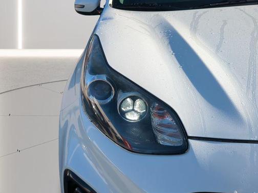 Snow White Pearl 2020 Kia Sportage EX