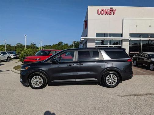2024 Kia Carnival LX