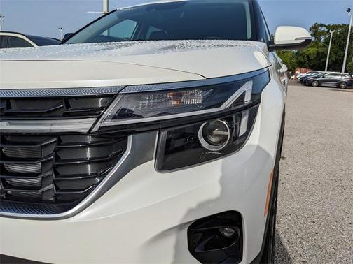 2025 Kia Seltos EX