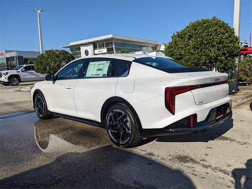 2025 Kia K4 GT-Line