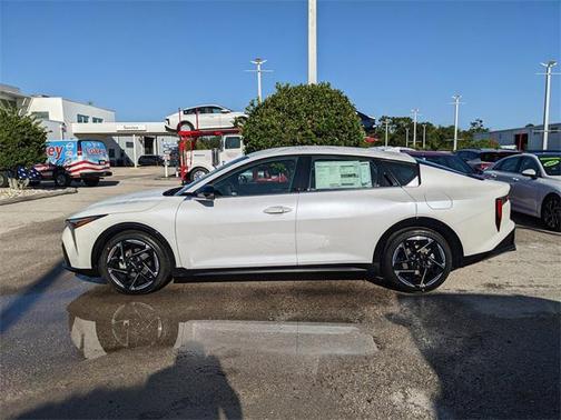 2025 Kia K4 GT-Line