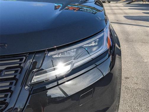 2025 Land Rover Range Rover Velar P250 SE R-Dynamic