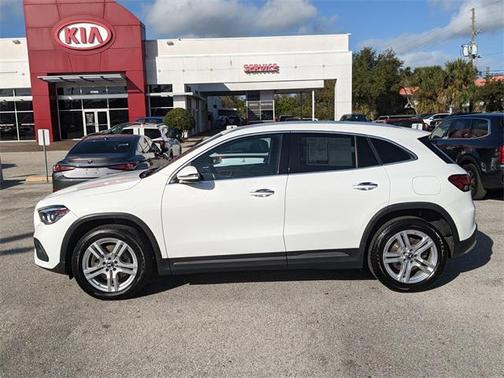 2021 Mercedes-Benz GLA 250 Base 4MATIC